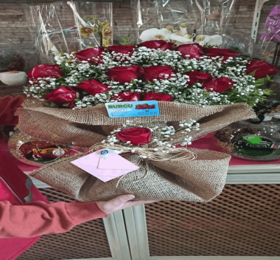 Özledim Aşkım Kırmızı Gül Buketi